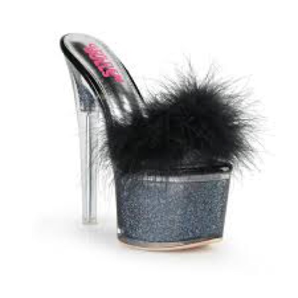 RUPAUL Golden Bulls Heels - Picture 1 of 3